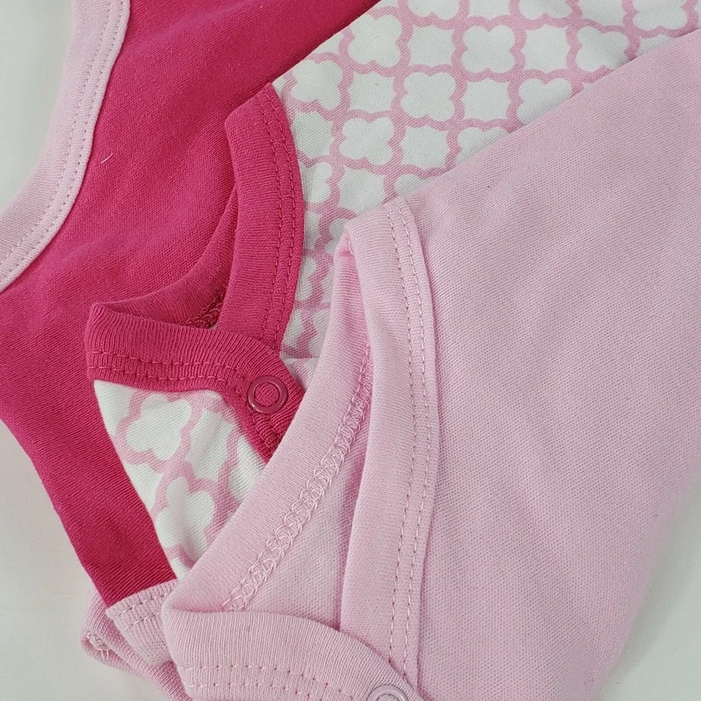 Luvable Friends Bodysuits Girls 3-6 Month 3 piece New‎ pink